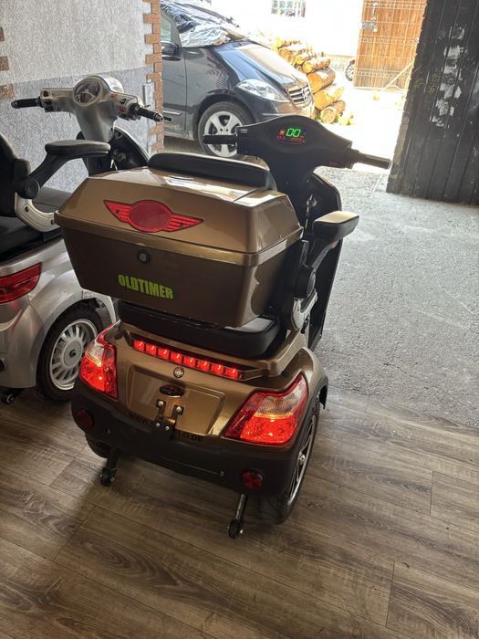 Vând scuter electric pentru persoanele cu dizabilitati