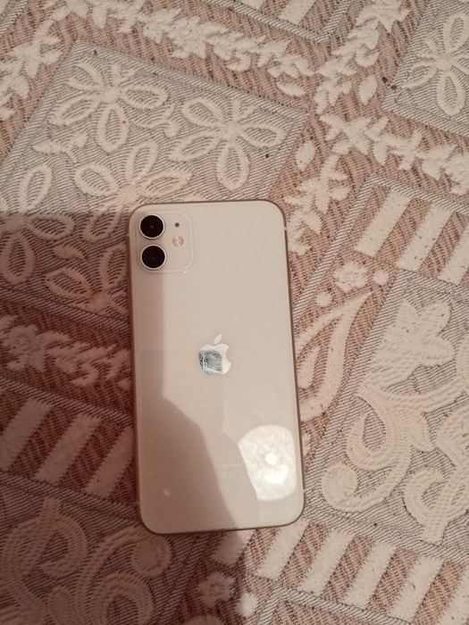 Продам айфон 11 в хор сост