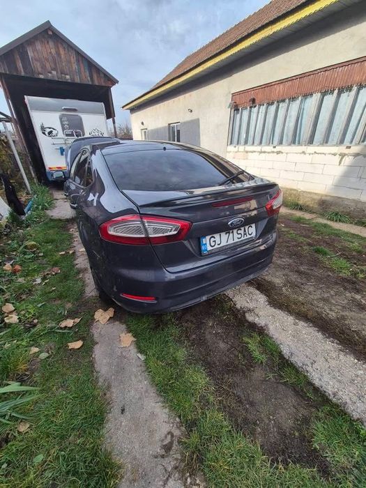 Vând/ Schimb ford mondeo mk4 2011 motor 1.6 d  115 cp
