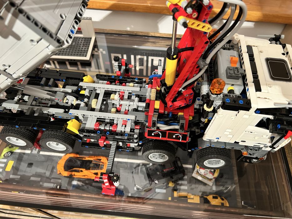 LEGO® Technic Mercedes-Benz Arocs  42043