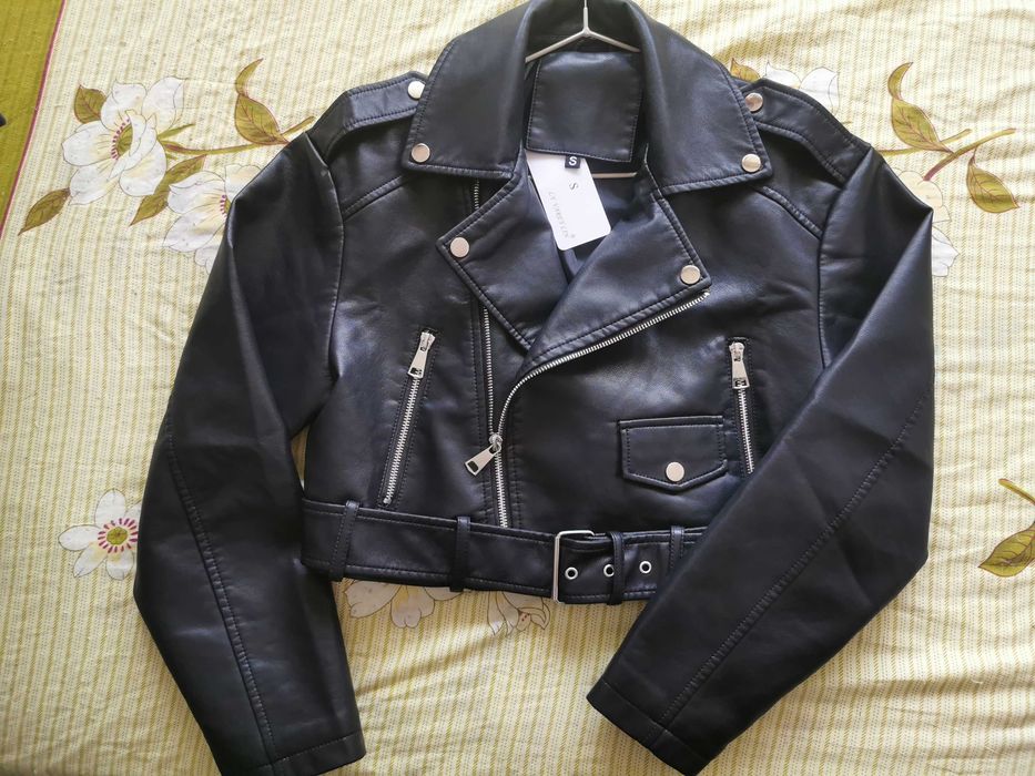 НОВО дамско кожено яке