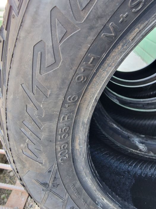 Anvelope 205/55R16 marca Vredestein, M +S, DOT 2022