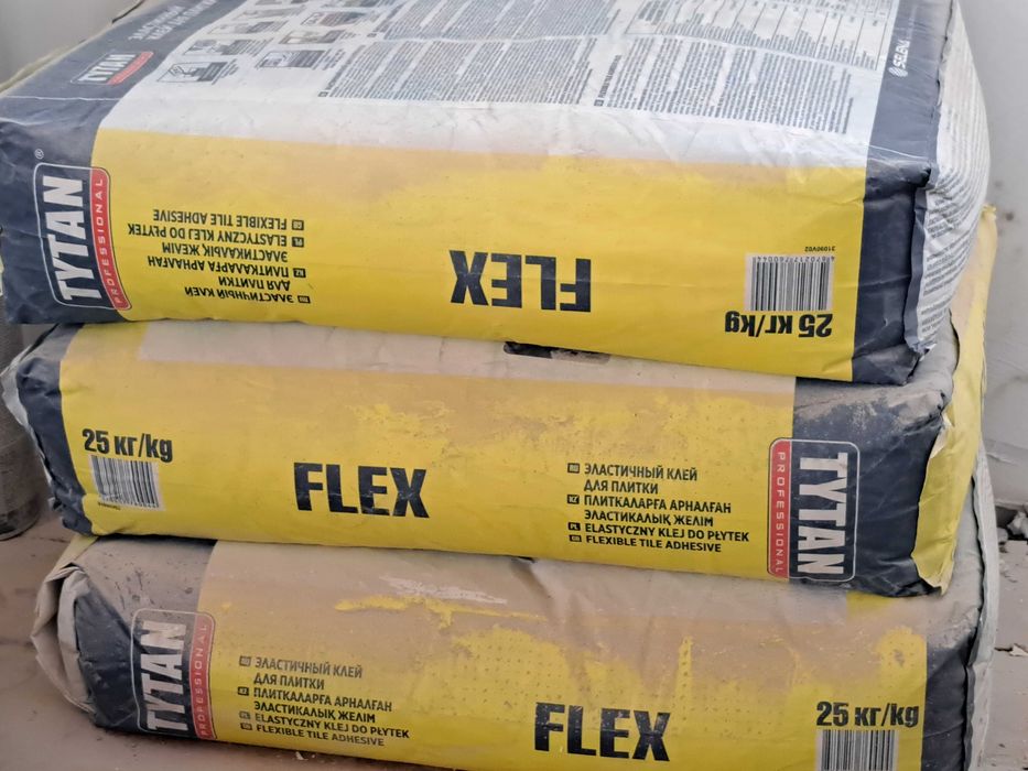 Продам клей Tytan Flex