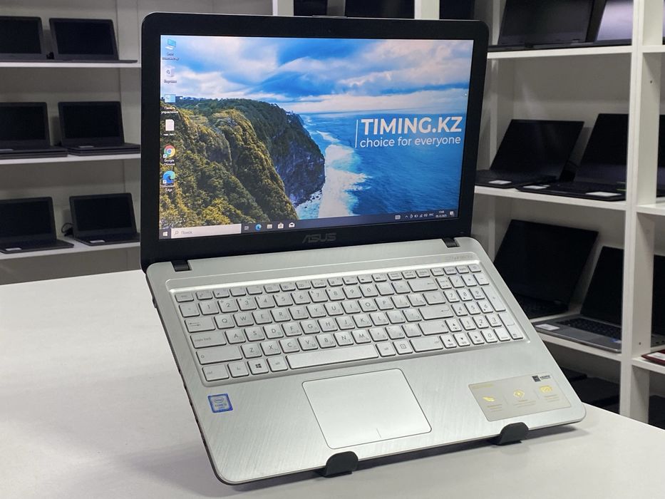 Офисный ноутбук Asus VivoBook 15 - Core i3-7020U/4GB/SSD 128GB