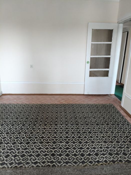 Срочно сотилади 3 хонали квартира.72 серияли гиштли.24000y.e