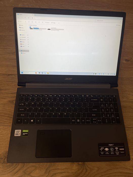Laptop Gaming Acer A715 i7-10750H 2.60Ghz, Video GTX 1650Ti; 16 GB RAM