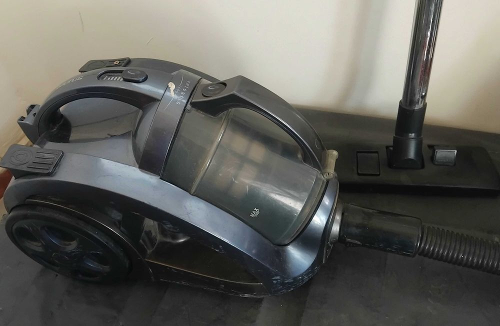 Прахосмукачка TAURUS 1600W