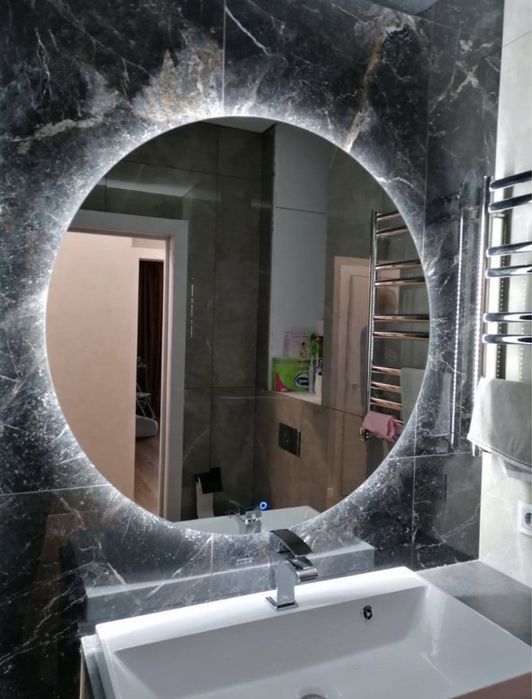Зеркало настенное 70x70 см