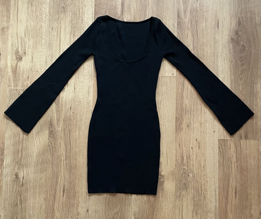Плетена рокля с гол гръб H&M