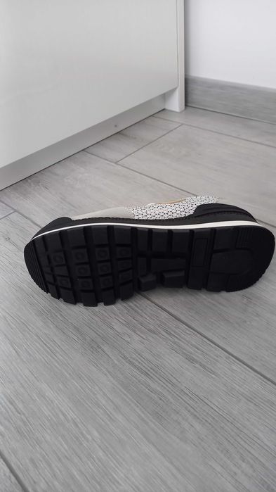 Спортни обувки сникърси