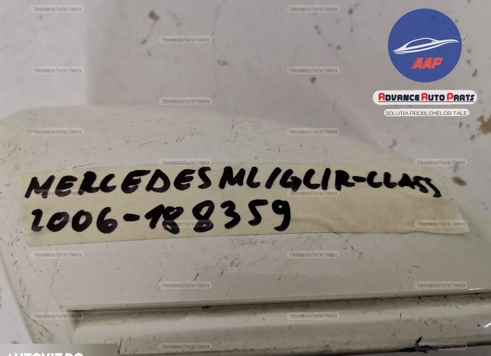 Капак на огледало ляв код A1668200121 - оригинален в добро състояние М