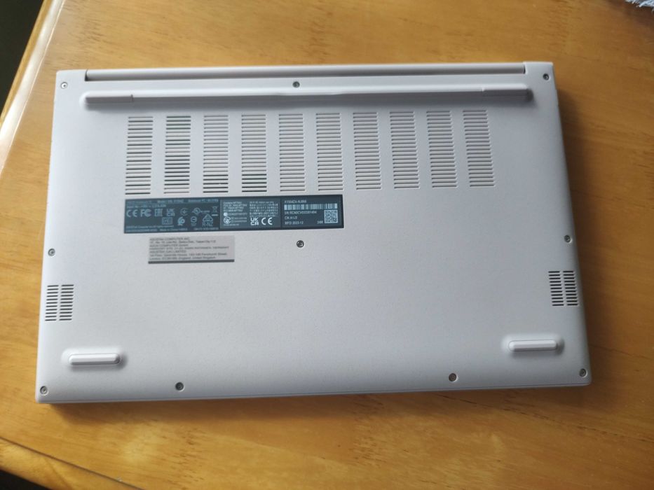 Лаптоп ASUS Vivobook 15 inch