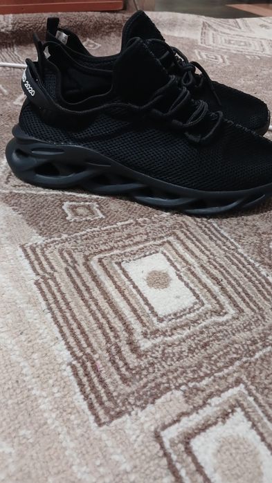 Кроссовки мужские