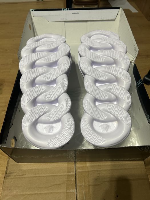 Versace Chain Reaction