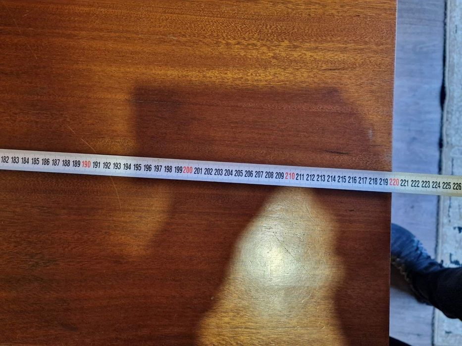 Трапезна маса Баварска орех  комплект със шест стола