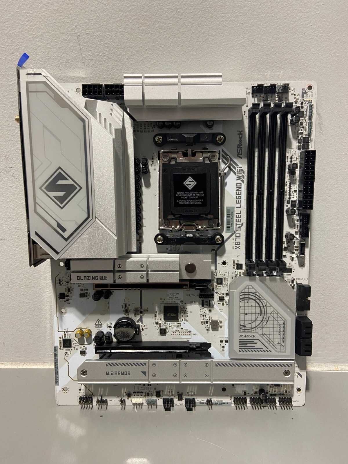 ASRock X870 Steel Legend + Ryzen 5 7600X3D, шестядрен (5.2GHz] AM5