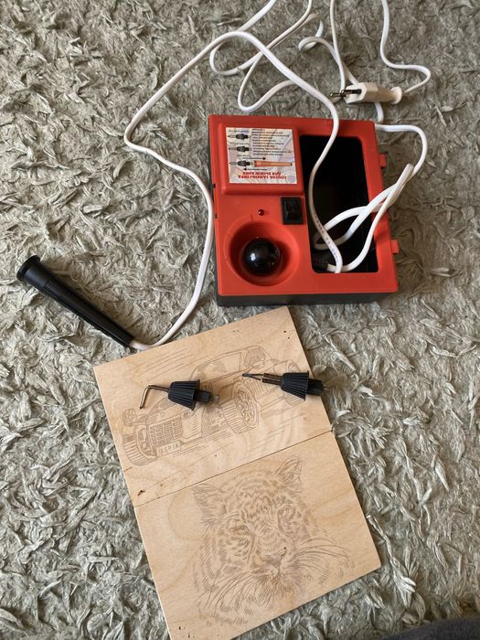 Электроприбор для выжигания по дереву.