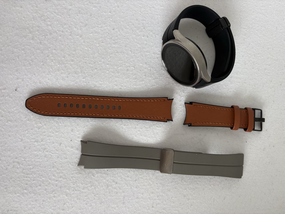 Vand galaxy watch 5 pro impecabil