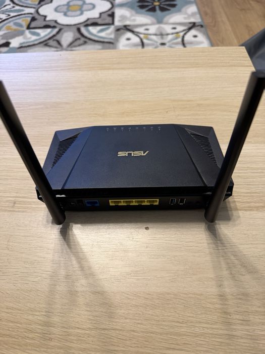 Router Asus ax56u