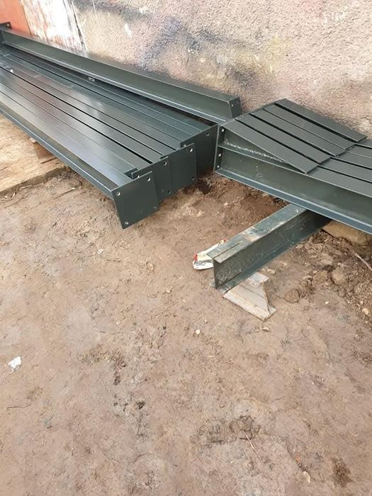 Vând structură metalică de 10x20x5, 200 mp , 10 m lățime , 20 m l