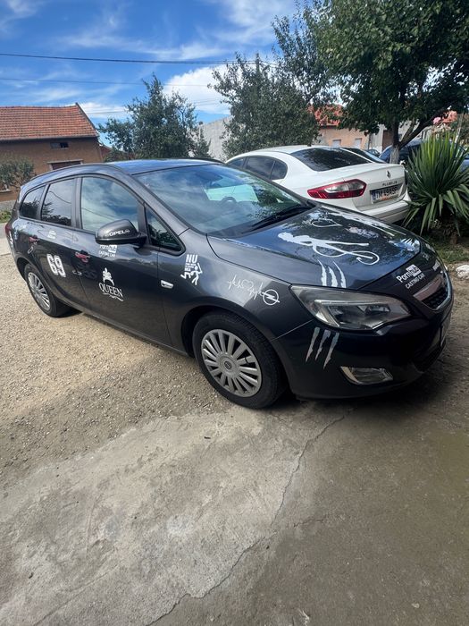 Opel Astra J inmatriculat