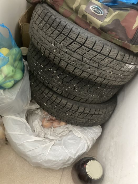 Продам зимнюю резину отл сост