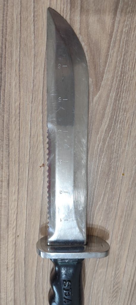 Водолазен нож SEA HAWK с кания на Wenooka  И кобур за закрепване .