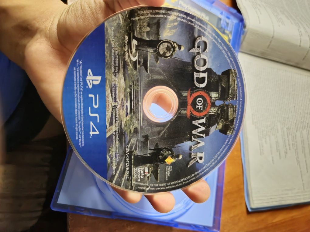 Диск на Пс 4 God Of War