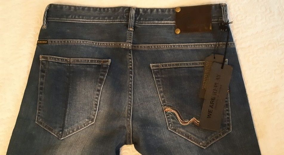 Blugi slim fit REPLAY model deosebit 100% originali, noi, eticheta.

T