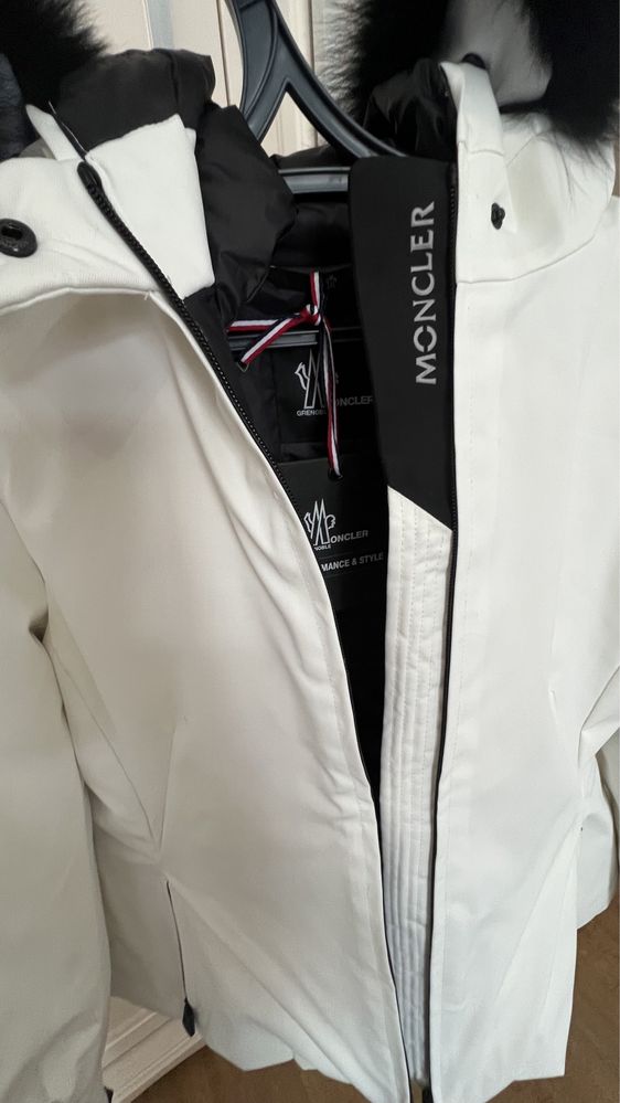 Moncler куртка