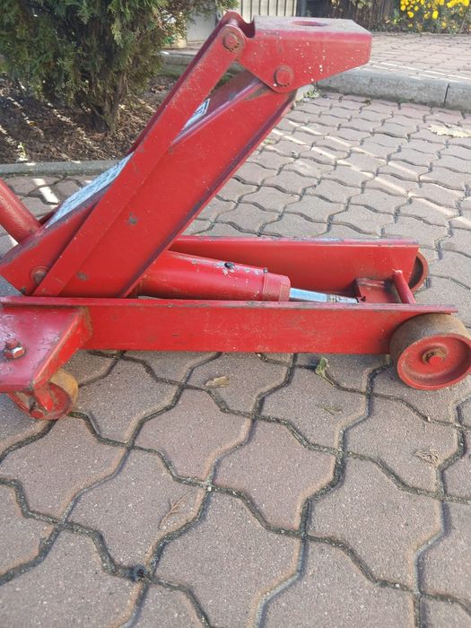 Vând cric profesional made în Sweden