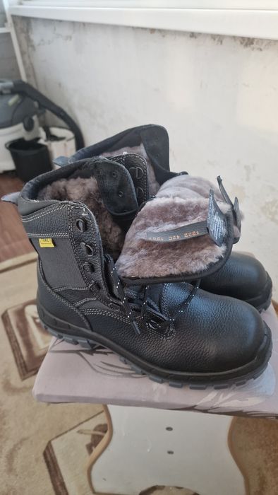 Рабочие зимние ботинки 43