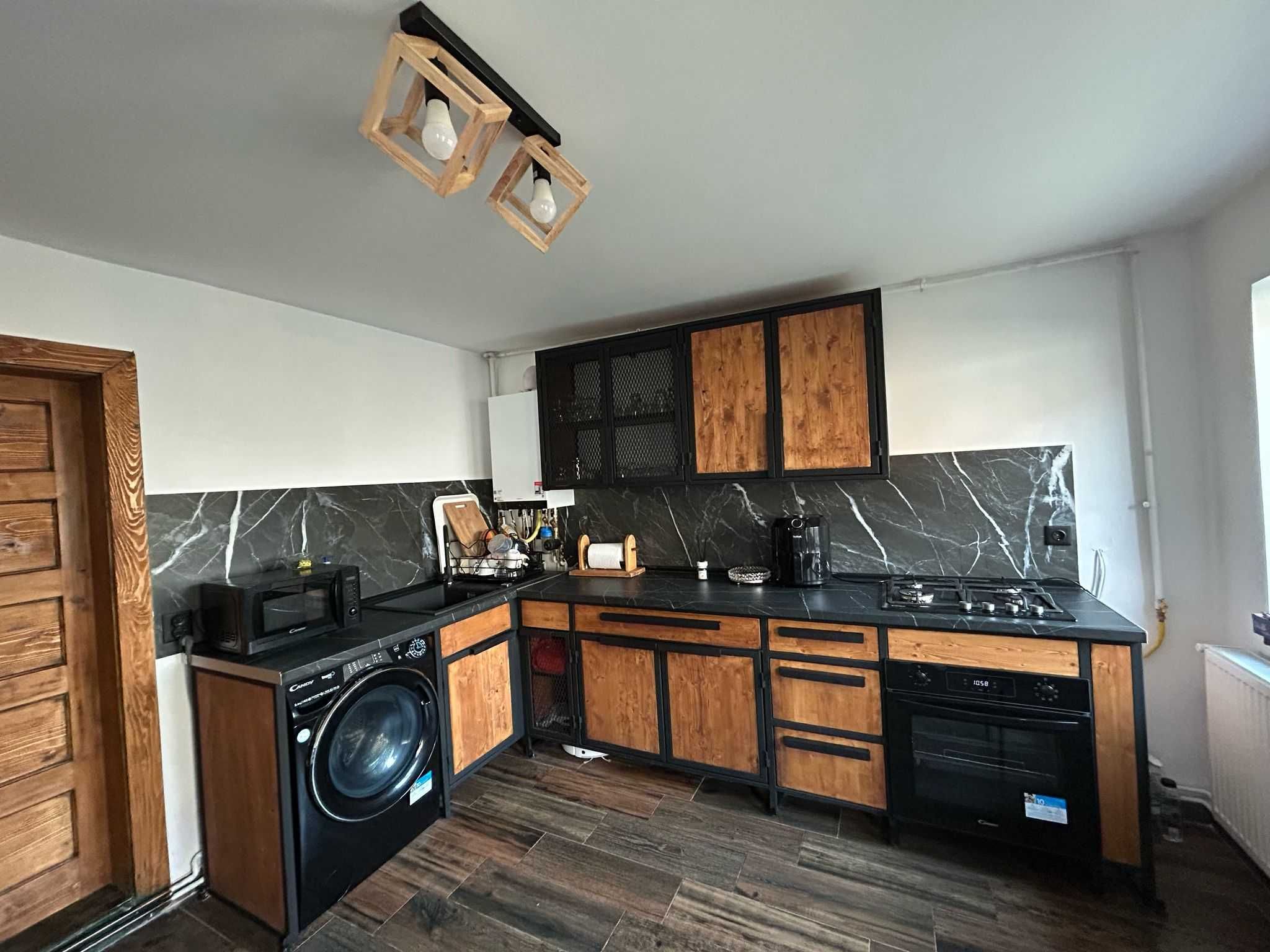 Casa renovata de vanzare