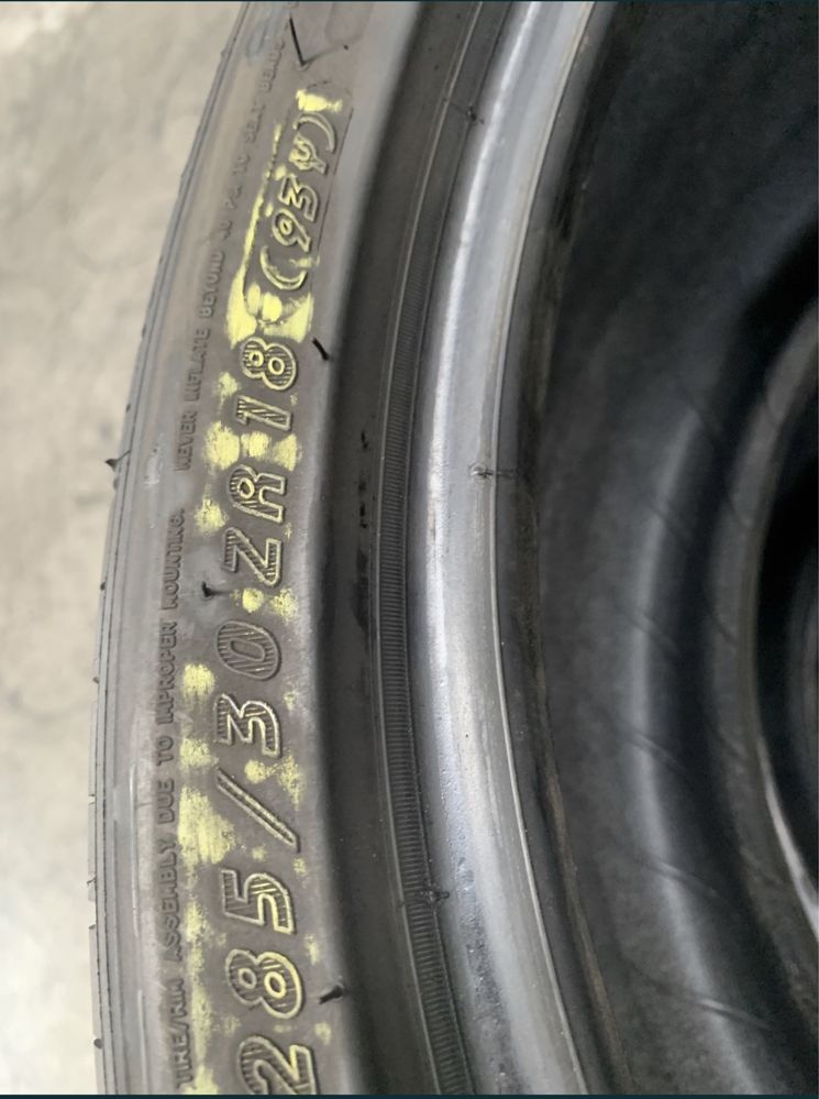 285/30/18 Pirelli Vara