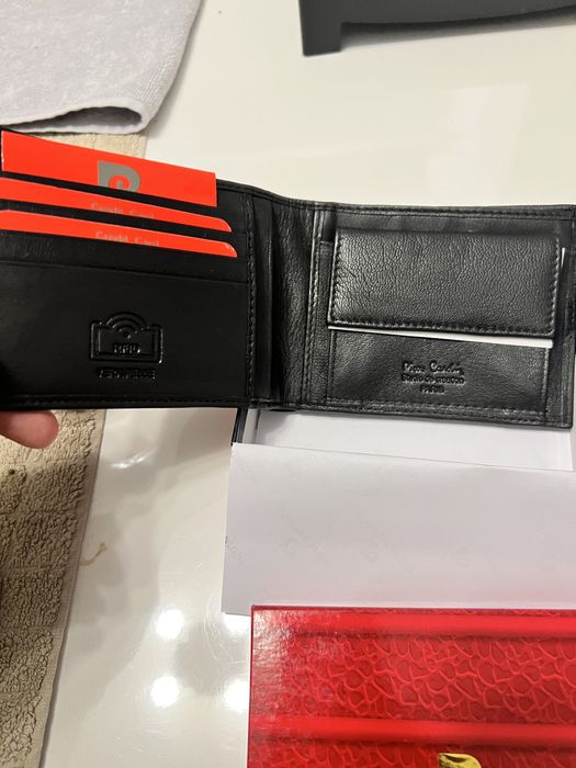 Portofel Pierre Cardin piele naturala pliabil cu multiple buzunare,nou