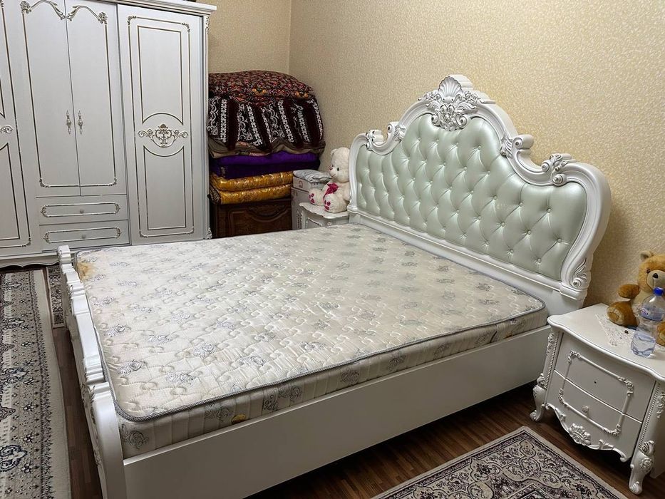 Spalni mebel sotiladi