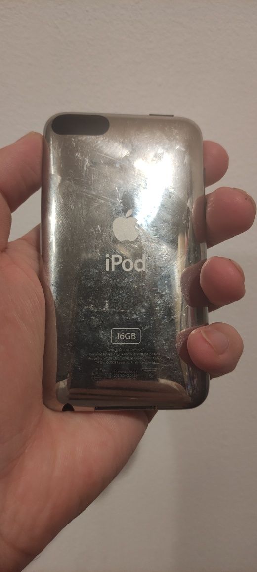 Ipod touch 2 с колонкой