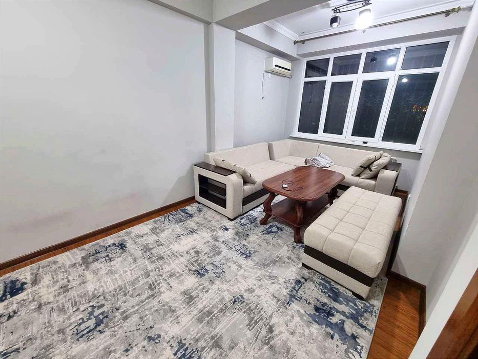 Yakkasaroy next savdo markazda ijaraga kvartira