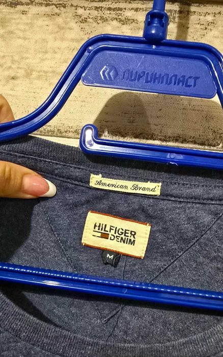 Tommy Hilfiger M-дамска тениска (х-413)