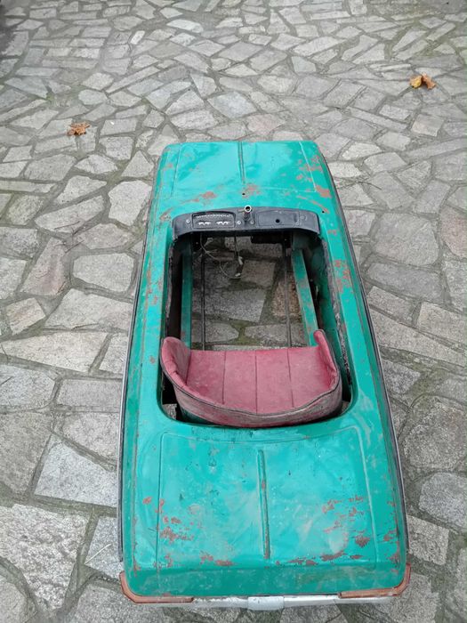 Ретро кола с педали москвич