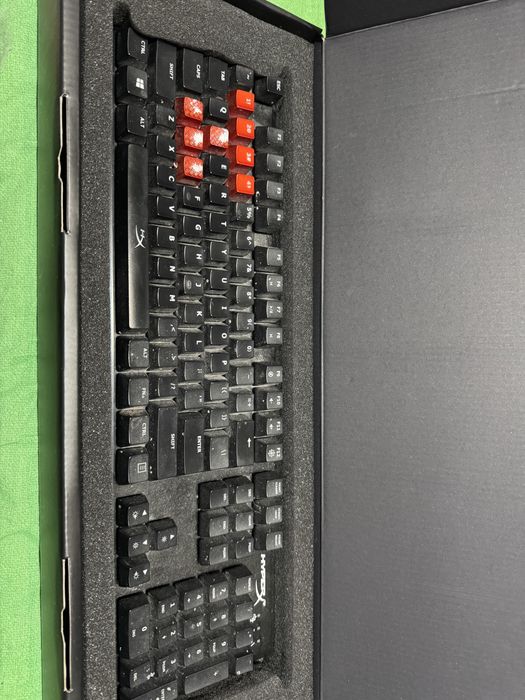 Tastatura hyperx allow fps switch uri mx red