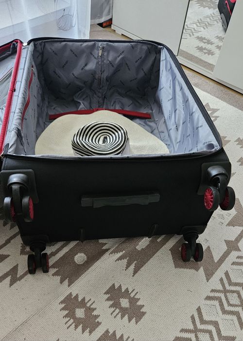 Valiza Troller Lamonza 4 roti bagaj Cala 68x42x25 cm negru