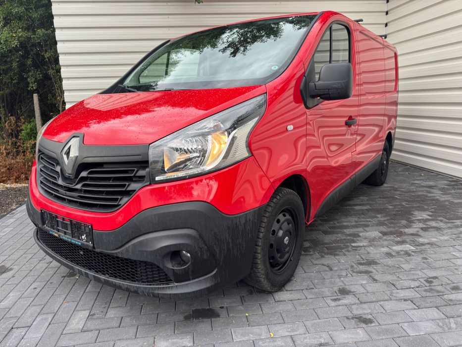 Renault Trafic 2015 200.000 km TVA deductibil în rate fixe fara avans