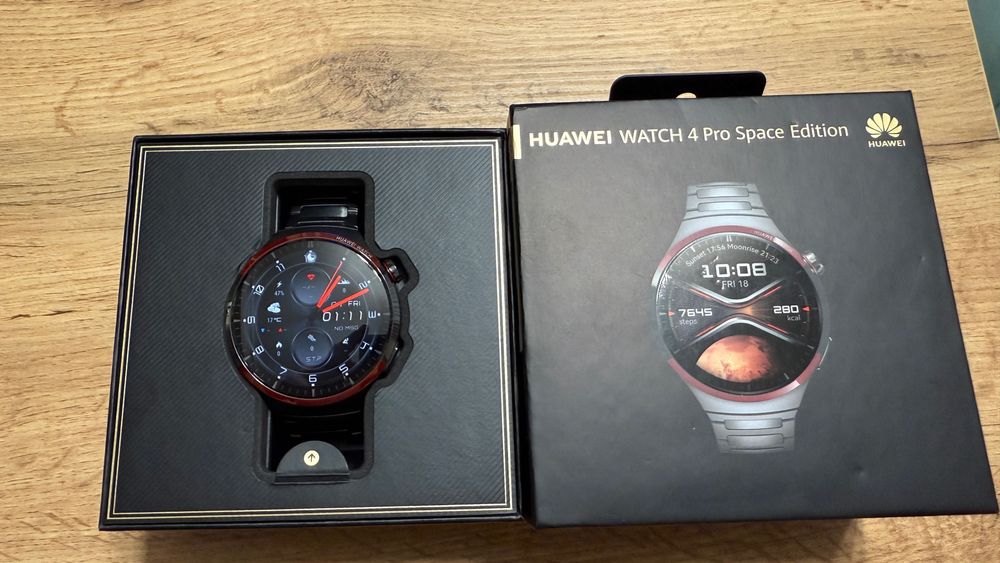 Huawei Watch 4 Pro Space Edition Titan Arerospatial