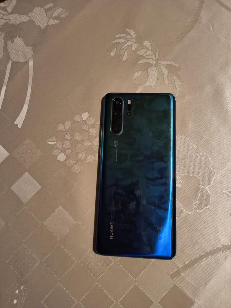 Vând telefon impecabil