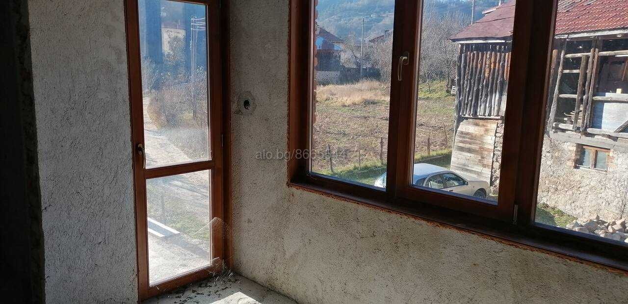 Продавам къща в Родопите с. Могилица