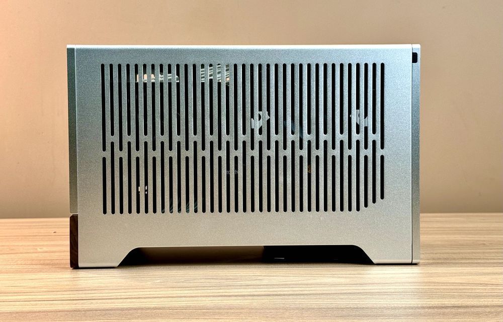 Новый Fractal Terra - ITX / SFF / 9800X3D / 64GB / 5080 / 4TB