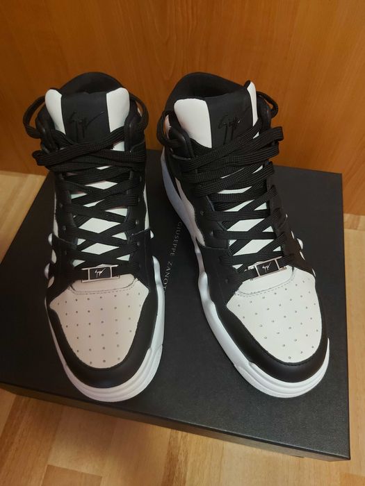 Giuseppe Zanotti Talon