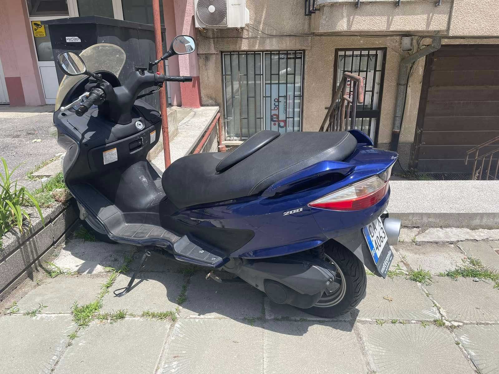 Suzuki Burgman, 200 cc