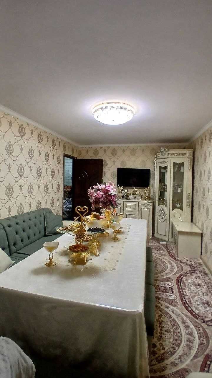 Продается квартира. 4/2/4